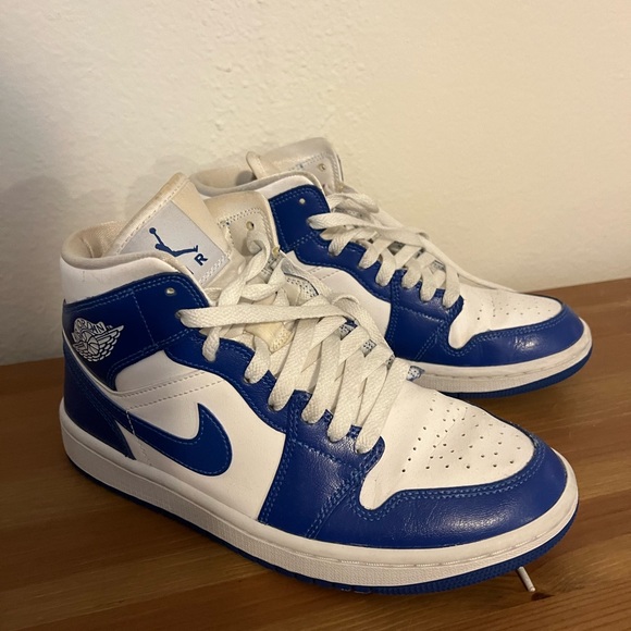 Nike Shoes - Womens Jordan one mids 7.5